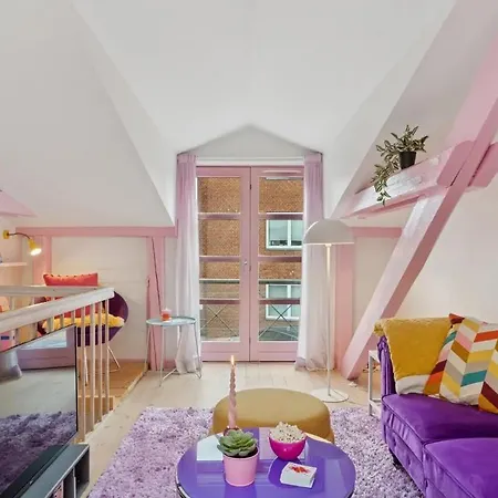 Cozy Oasis Perfect For Couples & Solo Travelers דירה *