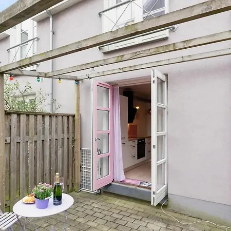 Colorful Oasis In Centre Apartman Viborg