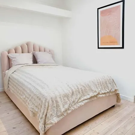 Appartamento Cozy Oasis Perfect For Couples & Solo Travelers *
