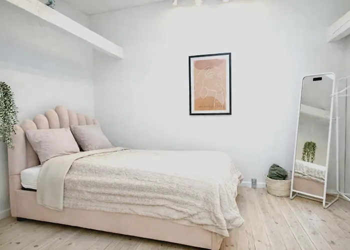 Cozy Oasis Perfect For Couples & Solo Travelers Apartamento Viborg