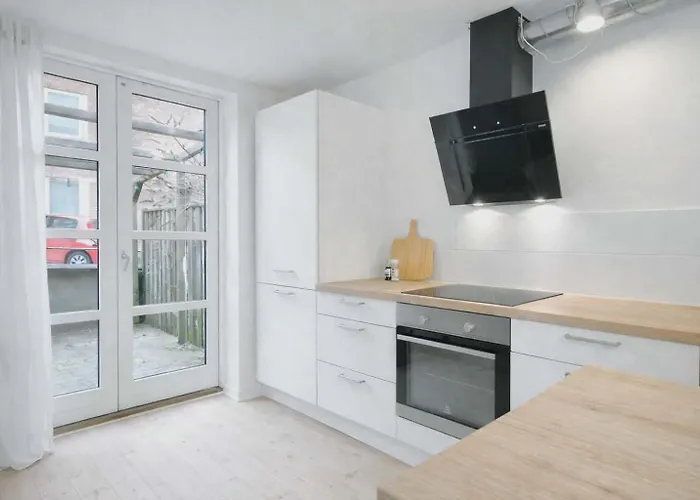 Cozy Oasis Perfect For Couples & Solo Travelers Appartamento Viborg
